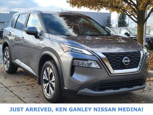 2025 Nissan Pathfinder SV 4WD