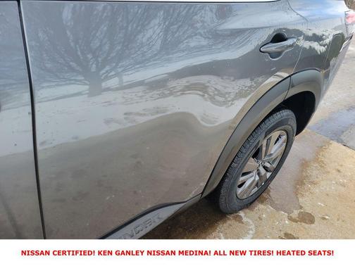 2025 Nissan Pathfinder SV 4WD