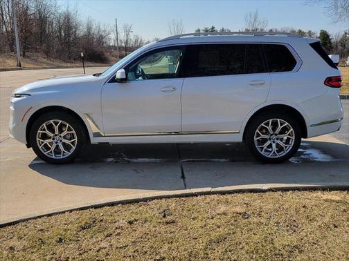 2023 BMW X7 xDrive40i