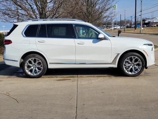 2023 BMW X7 xDrive40i