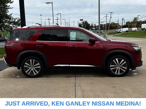 Scarlet Ember Tintcoat 2022 Nissan Pathfinder Platinum 4WD