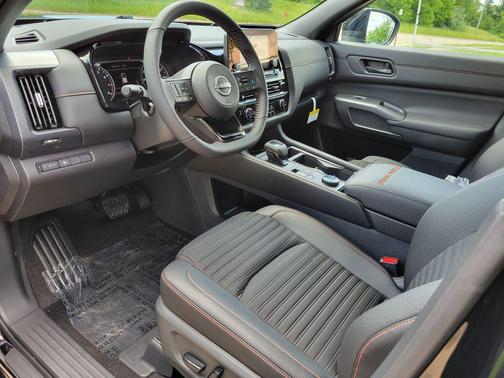 2025 Nissan Pathfinder Rock Creek 4WD