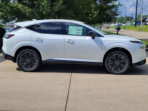 Everest White Pearl Tricoat 2026 Nissan Murano Platinum