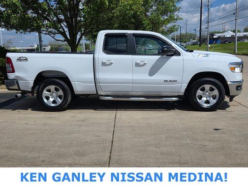 Bright White Clearcoat 2021 RAM 1500 Big Horn/Lone Star