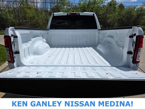 Bright White Clearcoat 2021 RAM 1500 Big Horn/Lone Star