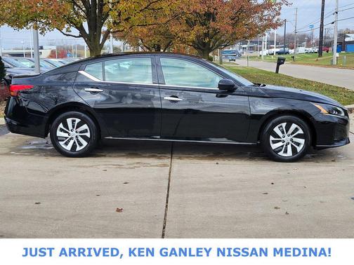 2025 Nissan Altima S FWD