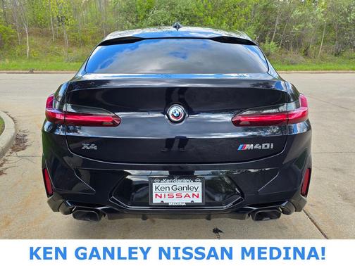 Carbon Black Metallic 2023 BMW X4 M40i