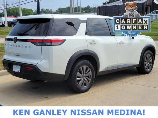 2024 Nissan Pathfinder S FWD