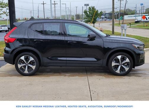 2024 Volvo XC40 B5 Core