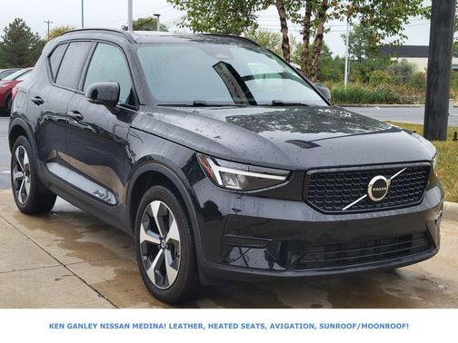 2024 Volvo XC40 B5 Core