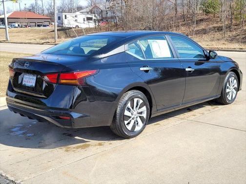 2023 Nissan Altima S FWD