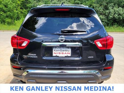 2019 Nissan Pathfinder S
