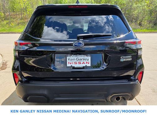 Crystal Black Silica 2025 Subaru Forester Touring