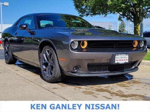 2022 Dodge Challenger SXT