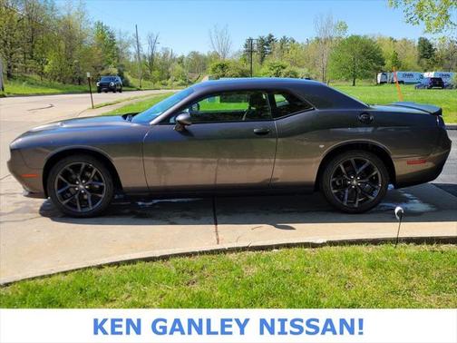 2022 Dodge Challenger SXT