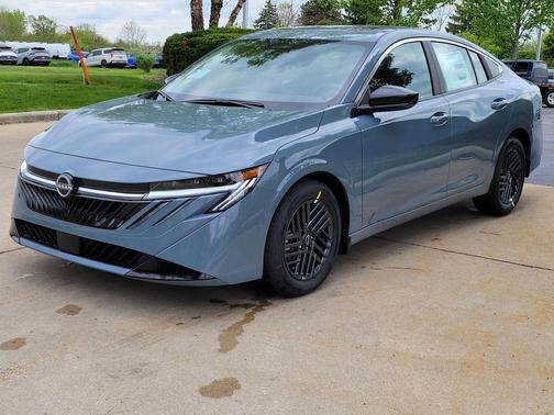 Atlantic Gray Metallic 2026 Nissan Sentra SR
