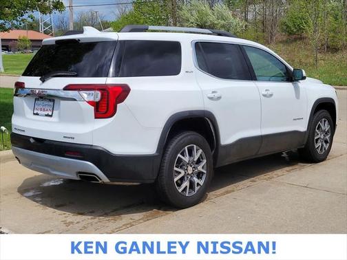 2023 GMC Acadia AWD SLT