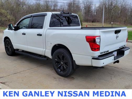 2023 Nissan Titan SV