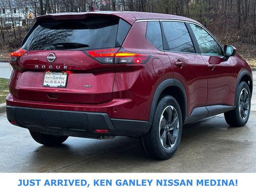 2025 Nissan Rogue SV