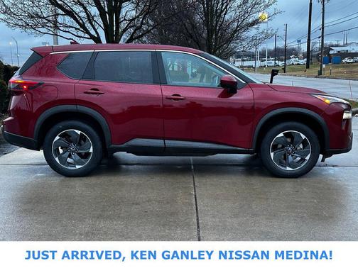 2025 Nissan Rogue SV