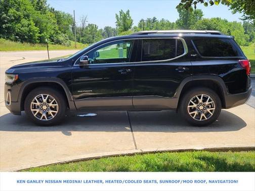 2023 GMC Acadia AWD SLT