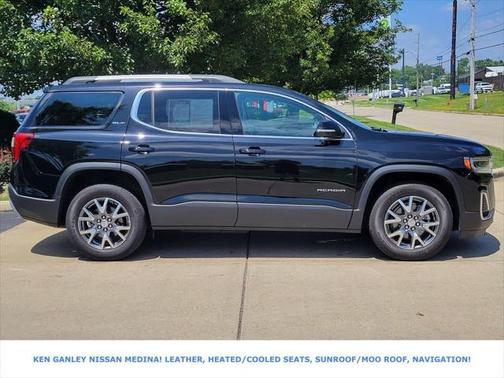 2023 GMC Acadia AWD SLT