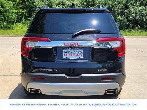 2023 GMC Acadia AWD SLT
