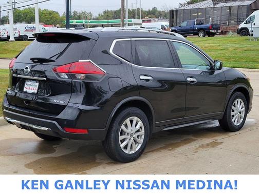 2020 Nissan Rogue SV