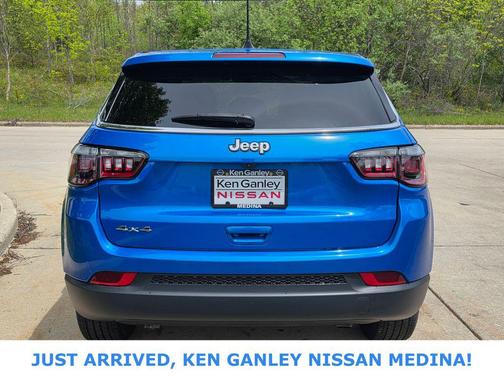 Laser Blue Pearlcoat 2023 Jeep Compass Sport