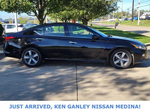 2022 Nissan Altima 2.5 SL
