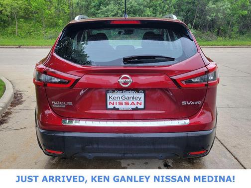 Scarlet Ember Pearl Metallic 2022 Nissan Rogue Sport SV