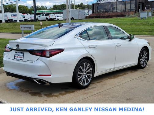 2021 Lexus ES 350 Base