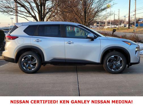 2025 Nissan Rogue SV