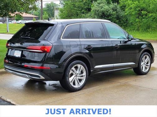 2024 Audi Q7 55 Premium Plus
