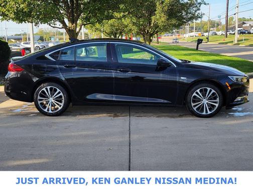 2019 Buick Regal Sportback FWD Essence