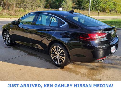 2019 Buick Regal Sportback FWD Essence