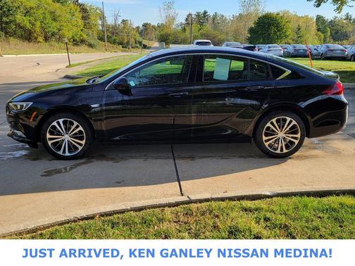 2019 Buick Regal Sportback FWD Essence