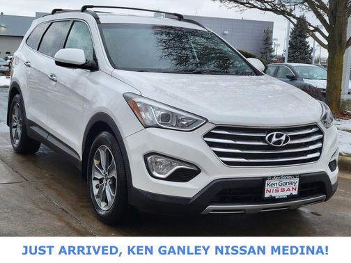 2016 Hyundai SANTA FE SE