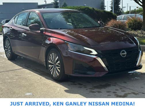 Garnet Pearl Metallic 2023 Nissan Altima 2.5 SV