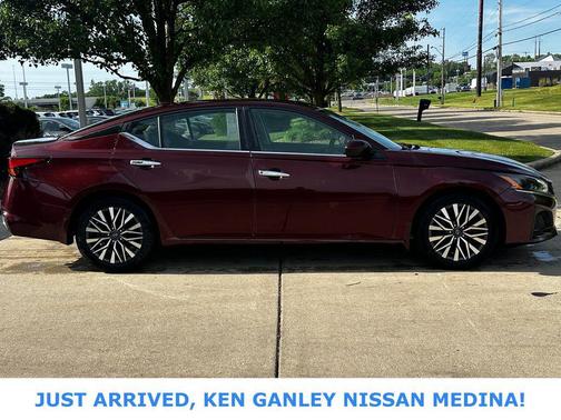 Garnet Pearl Metallic 2023 Nissan Altima 2.5 SV