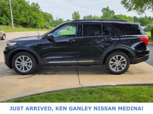 Agate Black Metallic 2023 Ford Explorer XLT
