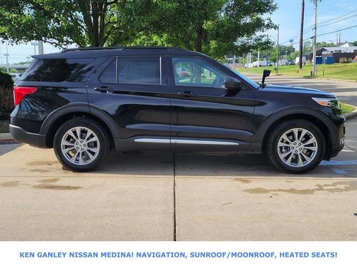 Agate Black Metallic 2023 Ford Explorer XLT
