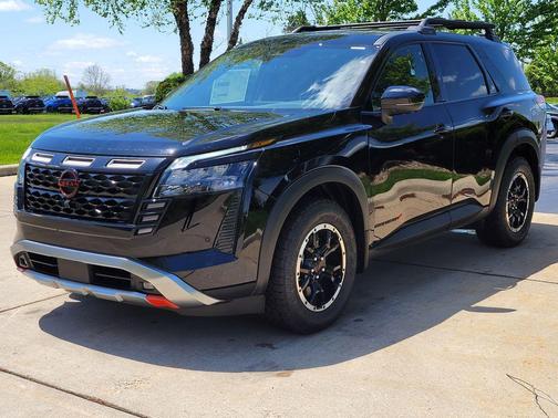 Super Black 2026 Nissan Pathfinder Rock Creek