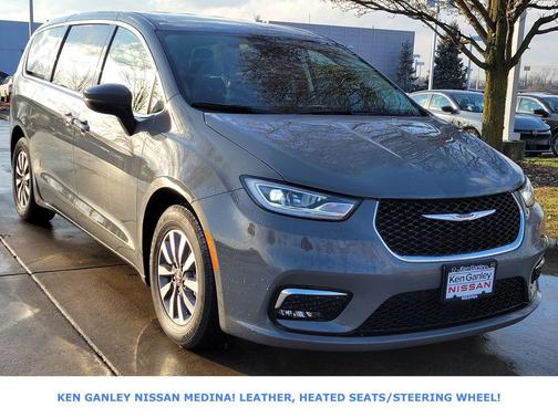 2023 Chrysler Pacifica Hybrid Touring L