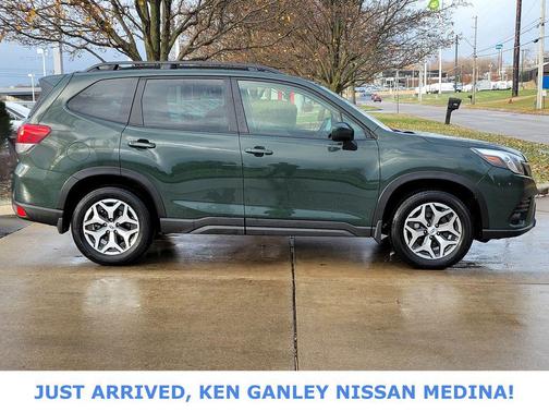 2023 Subaru Forester Premium