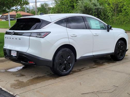 2025 Nissan Murano SV