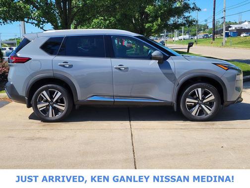 Boulder Gray Pearl 2023 Nissan Rogue SL