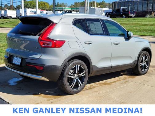 2024 Volvo XC40 B5 Core