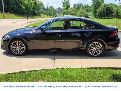 2016 Lexus IS 300 Base