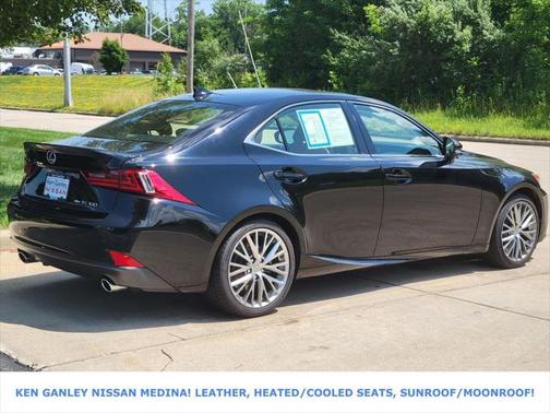 2016 Lexus IS 300 Base